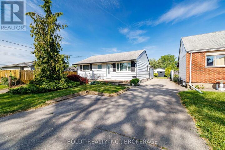 Property Photo:  41 Ferndale Avenue  ON L2P 1V9 