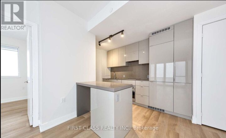 Property Photo:  7 Grenville Street 5305  ON M4Y 1A1 