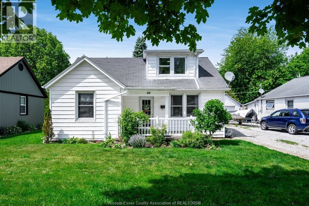 Property Photo:  44 McLean  ON N8Y 1X8 