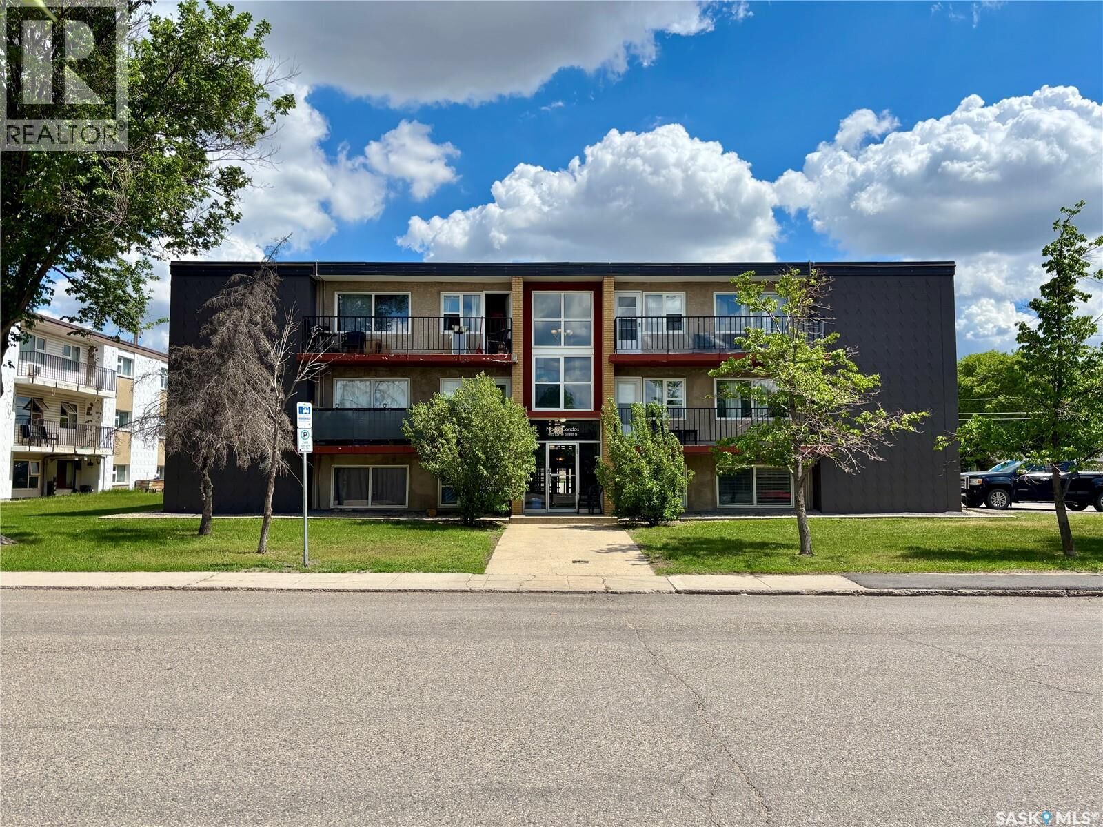 Property Photo: 12 405 Lorne Street N SK S4R 3B2
