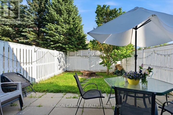 Property Photo:  31 Ochalski Road  ON L4G 7J3 