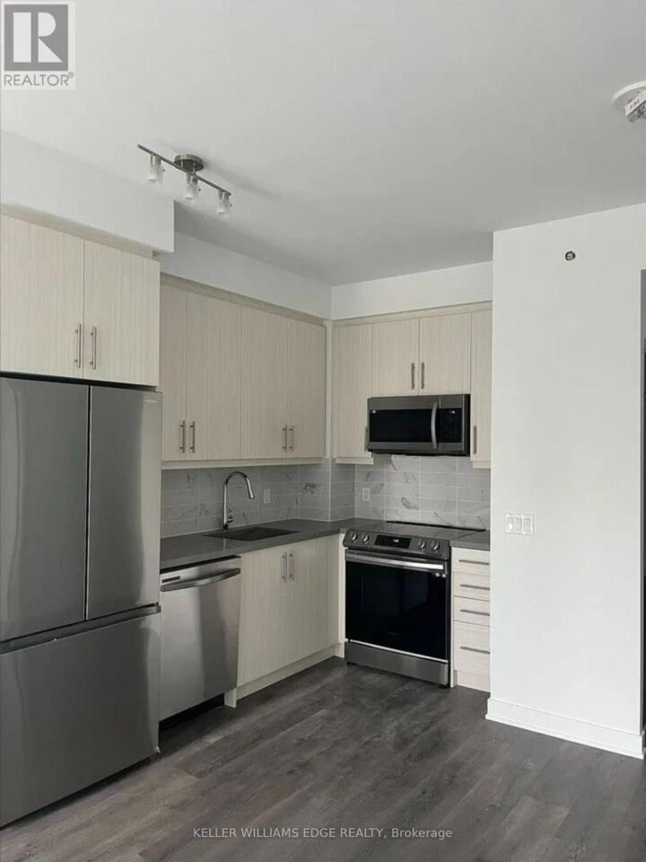 Property Photo:  105 Oneida Crescent 401  ON L4B 0B1 