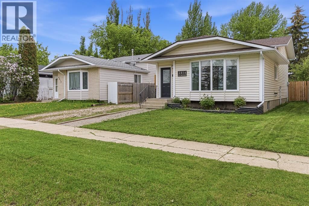 Photo de la propriété:  2814 45 Avenue  SK S9V 1T1 