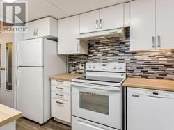 Property Photo:  3695 Kaneff Crescent 1812  ON L5A 4B6 