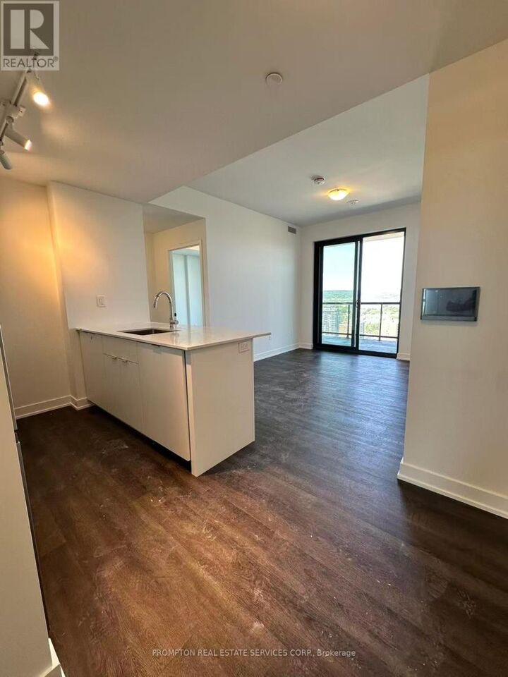 Property Photo: 2075 Lakeshore Road 2601 ON L7R 0H3