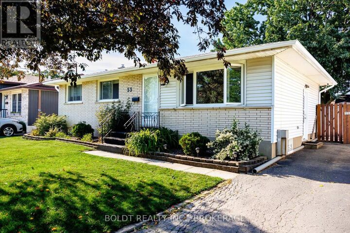Property Photo:  53 Huntley Crescent  ON L2M 6E5 