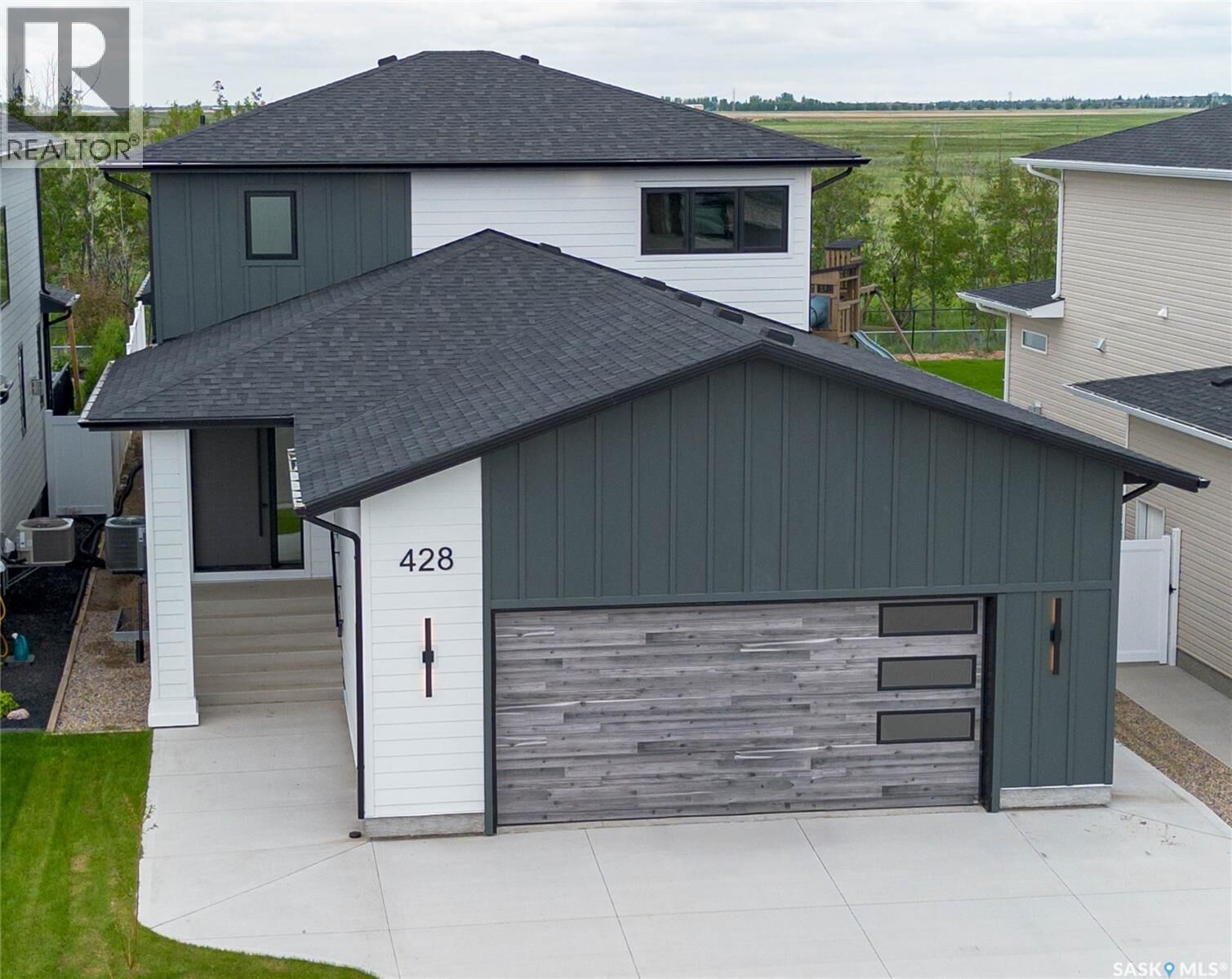 Photo de la propriété: 428 Woolf Bend SK S7W 1E5