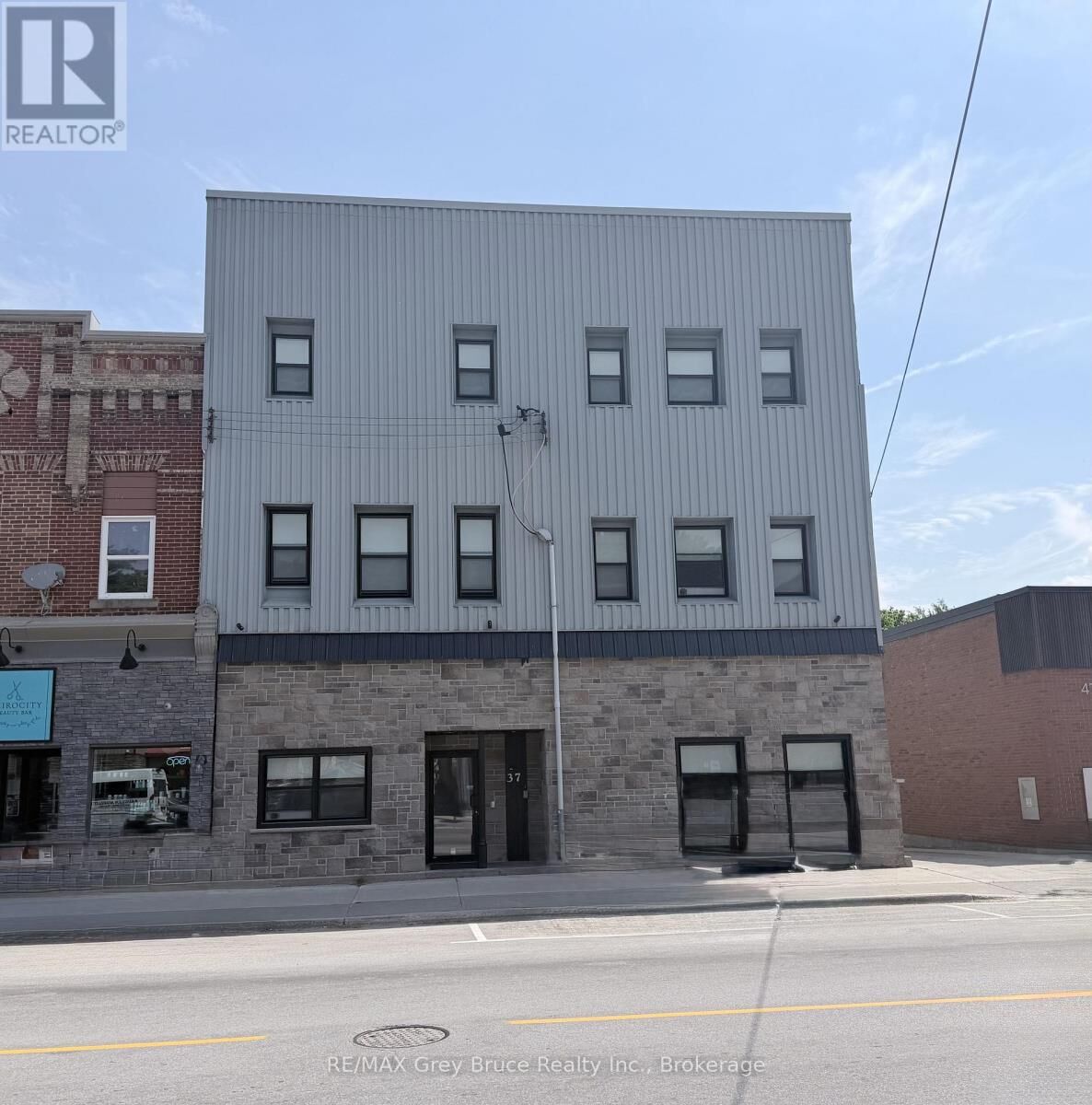 Property Photo:  39 1st Avenue South Unit 7  ON N0G 1L0 