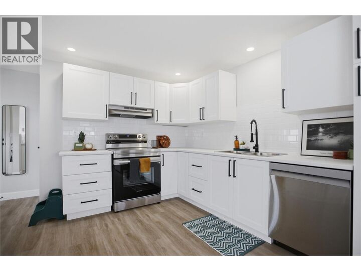 Property Photo:  3 Pluto Drive 3P  BC V2B 1A6 