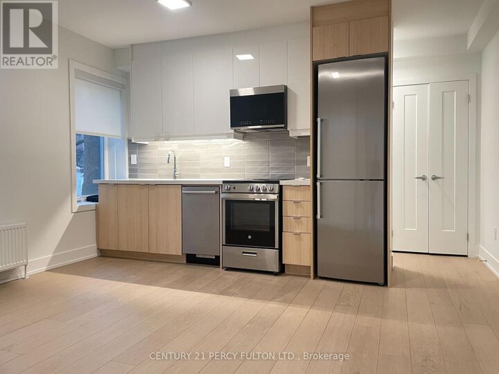 Property Photo:  320 Roncesvalles Avenue 14  ON M6R 2M7 