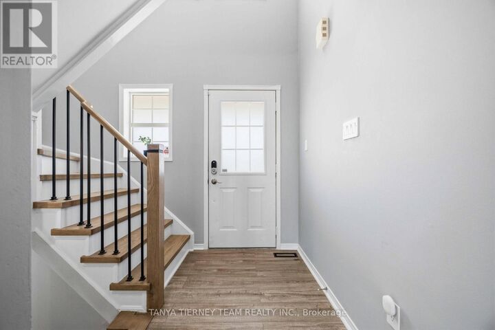 Property Photo:  76 Vipond Road  ON L1M 2P2 