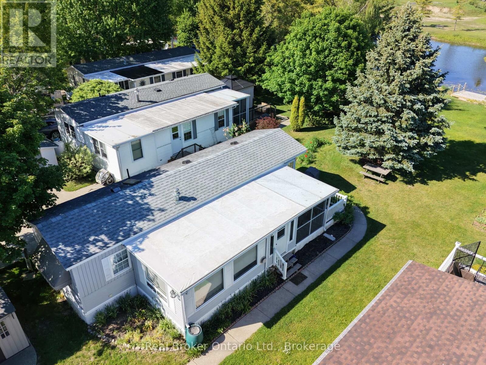Property Photo:  13 Southline Avenue  ON N2Z 2X5 