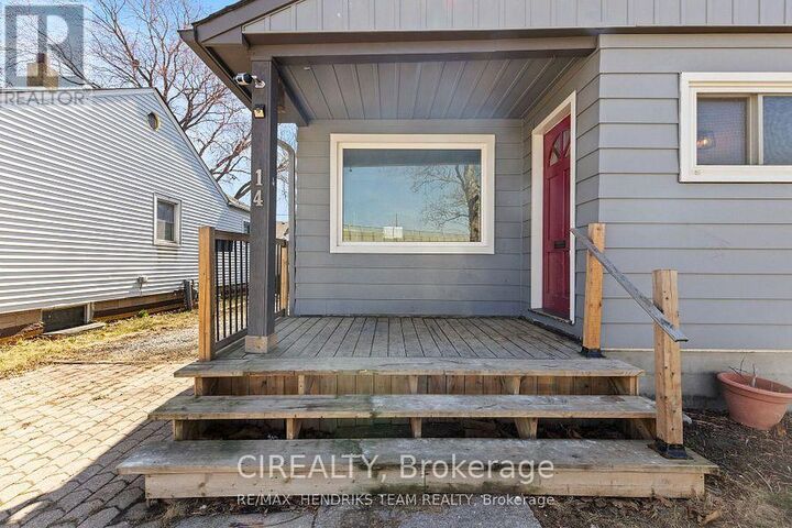 Property Photo:  14 Elmwood Avenue  ON L2R 2T7 