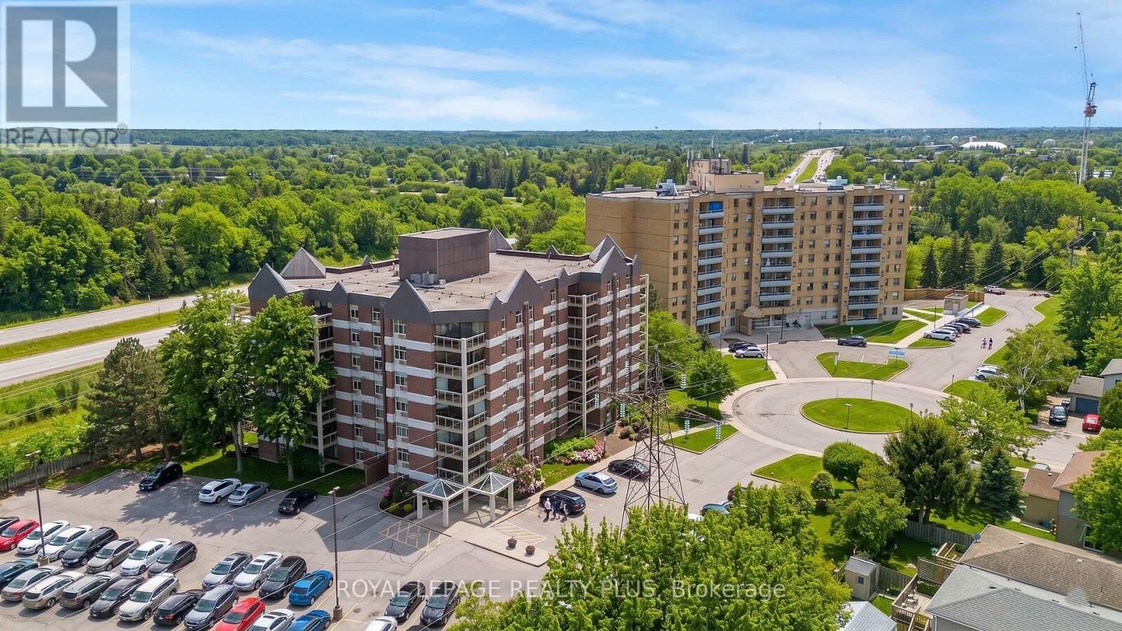 Property Photo:  8 Christopher Court 603  ON N1G 4N7 