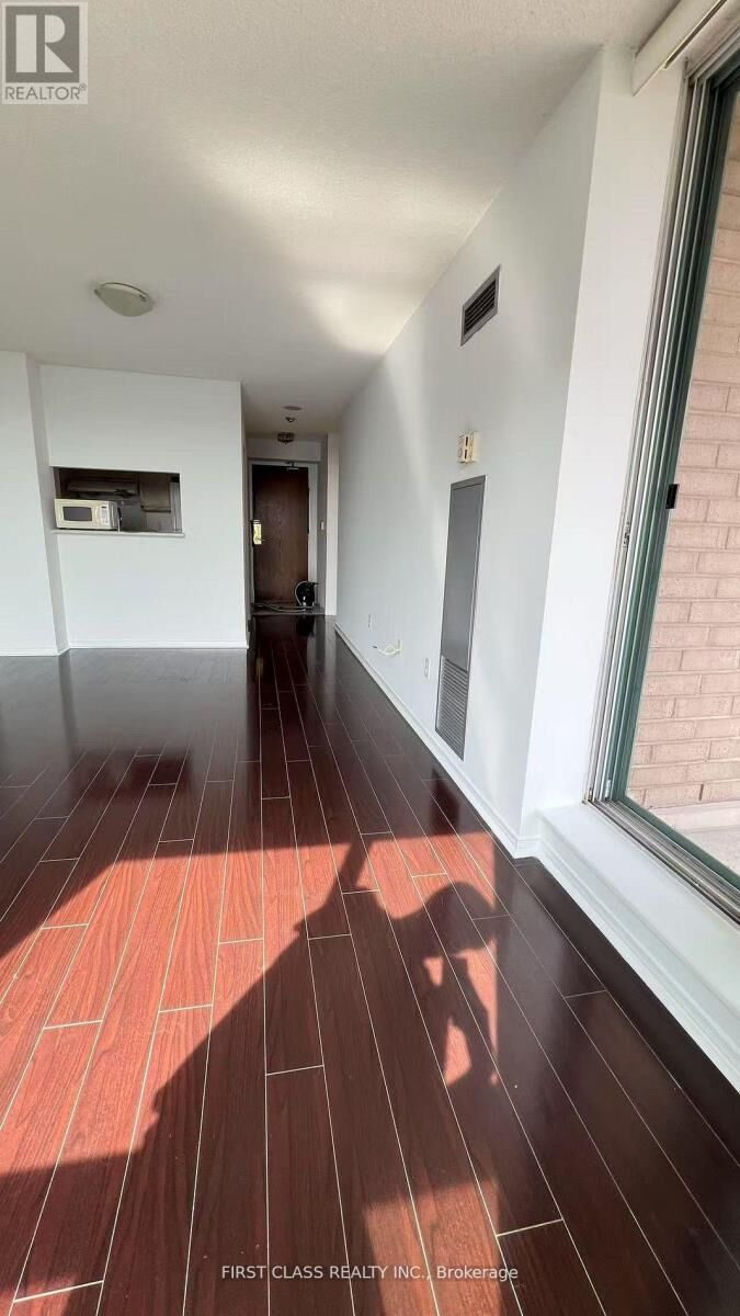 Property Photo:  1 Pemberton Avenue 1605  ON M2M 4L9 