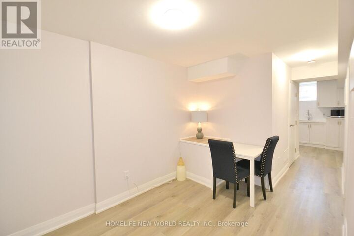 Property Photo: 27 Nightingale Street Lower ON L8L 1R5