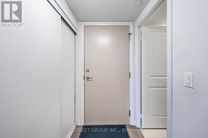 Property Photo:  20 Meadowglen Place 222  ON M1G 0A9 