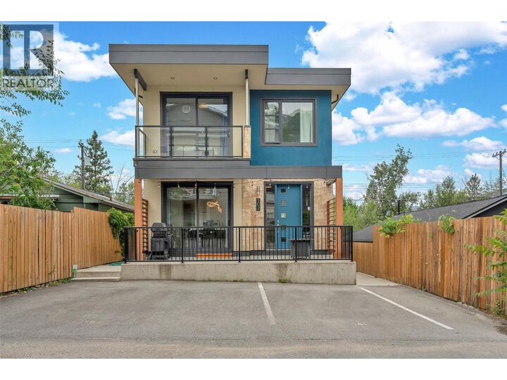 Property Photo:  436 Pickering Street 102  BC V2A 4H2 