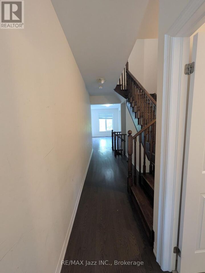 Property Photo:  41 Aldridge Lane  ON L1B 0V6 