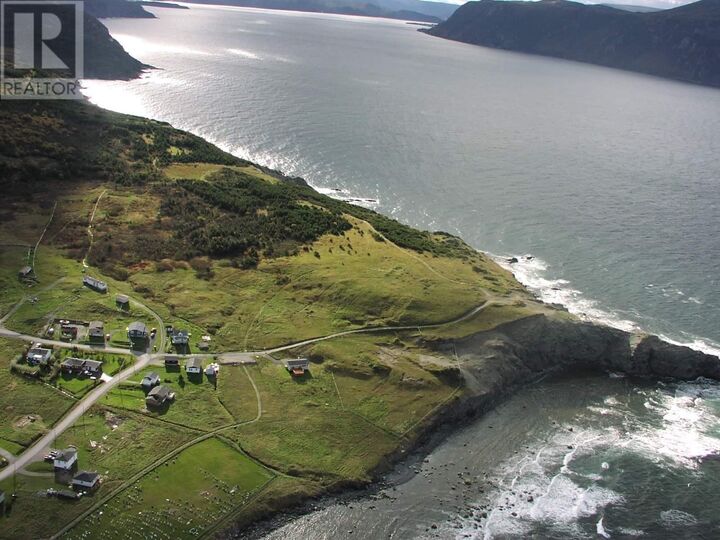 Property Photo:  2 Bayview Road  NL A0K 4N0 