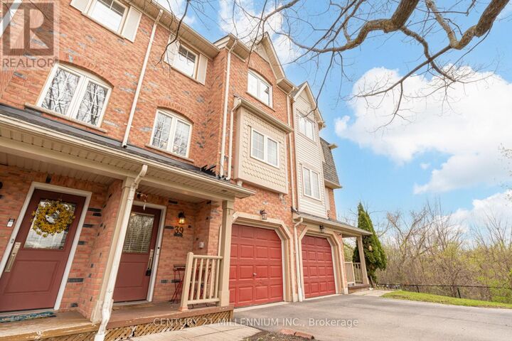 Property Photo:  7190 Atwood Lane 39  ON L5N 7Y6 