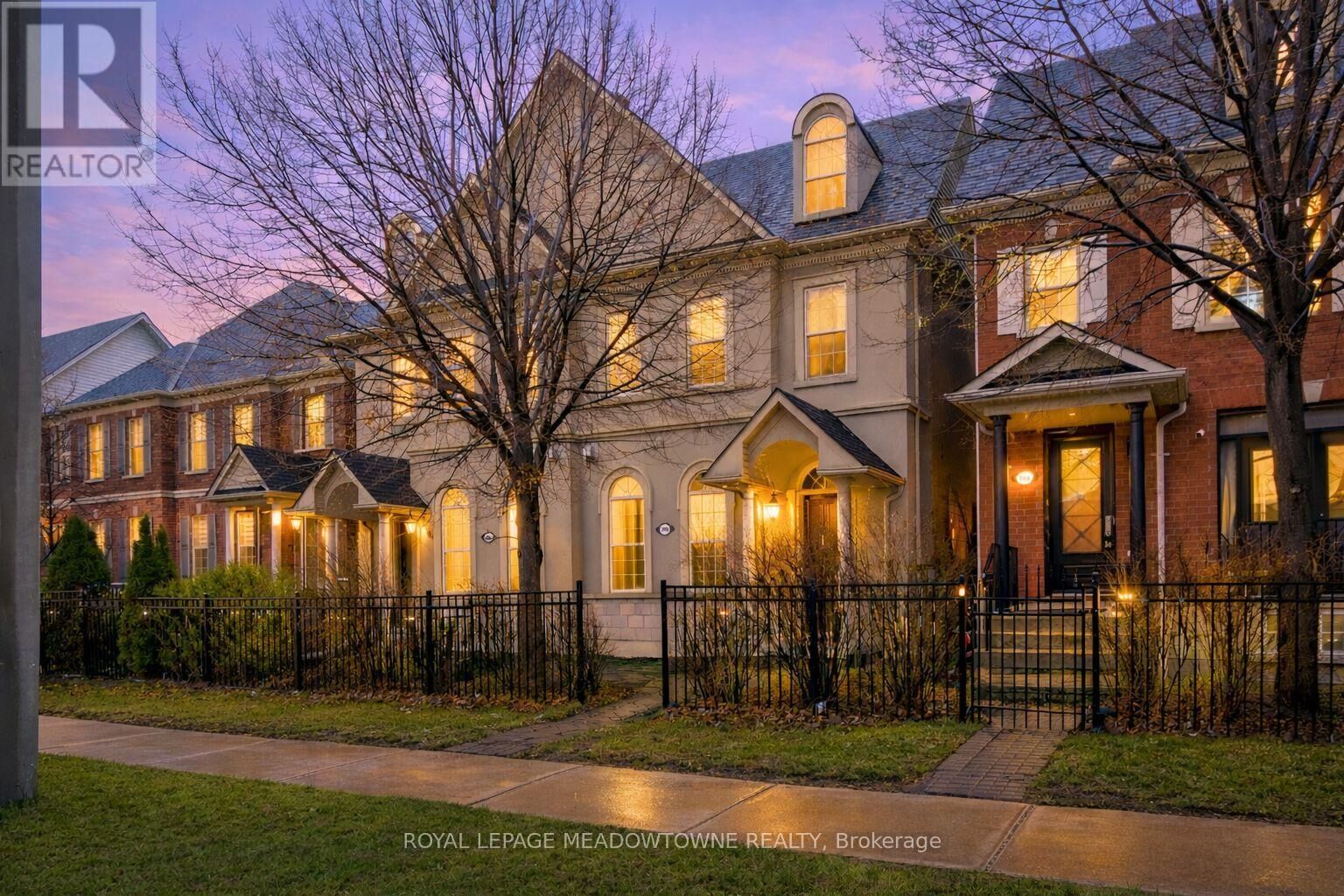 Property Photo:  3486 Eglinton Avenue  ON L5M 7P4 