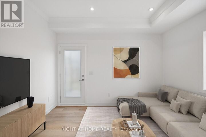 Property Photo:  91 Barton Avenue 10  ON M6G 1P7 