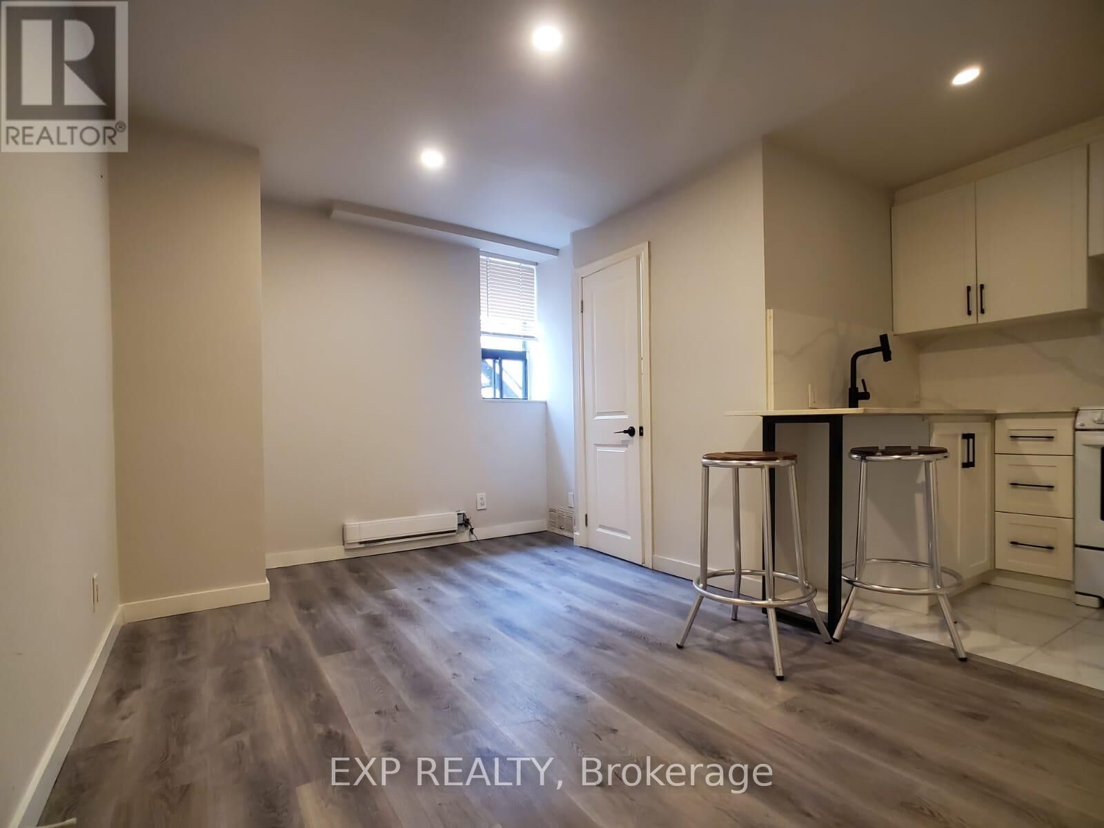 Property Photo:  575 Pape Avenue 1C  ON M4K 3R5 