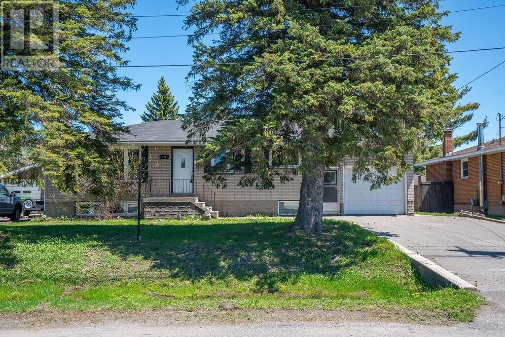 Property Photo:  378 Rowell Ave  ON P6C 5L1 