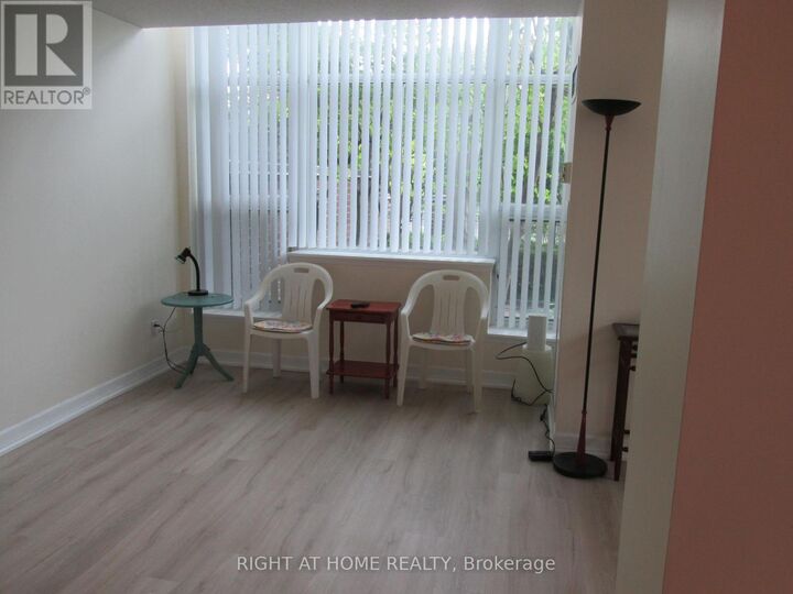 Photo de la propriété: 233 Beecroft Road 111 ON M2N 6Z9