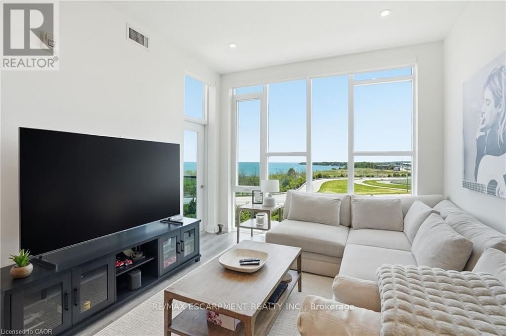 Property Photo:  16 Concord Place 619  ON L3M 0J1 