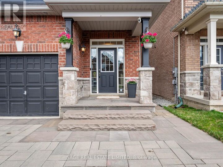 Property Photo:  62 Donald Stewart Crescent  ON L0G 1M0 