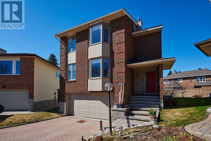 Property Photo:  43 Waterview Court  ON K1V 0H5 