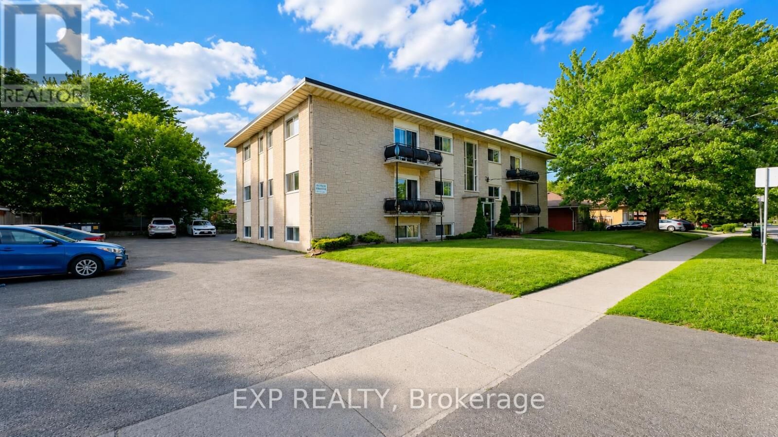 Property Photo:  80 Kinzie Avenue 9  ON N2A 2J5 