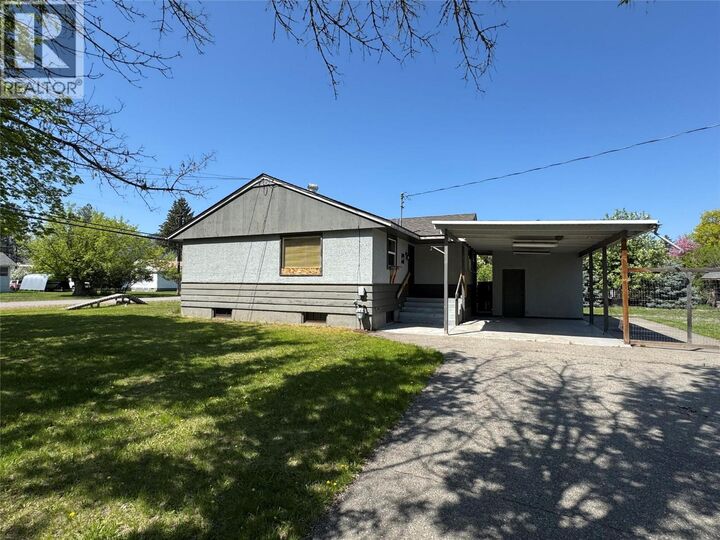 Property Photo: 6624 19th Street BC V0H 1H0