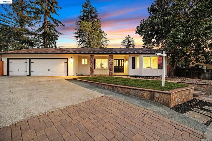 Property Photo: 1170 Mardon Ct CA 94521
