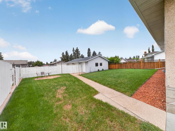 Property Photo:  14408 77 Street NW  AB T5C 1E6 