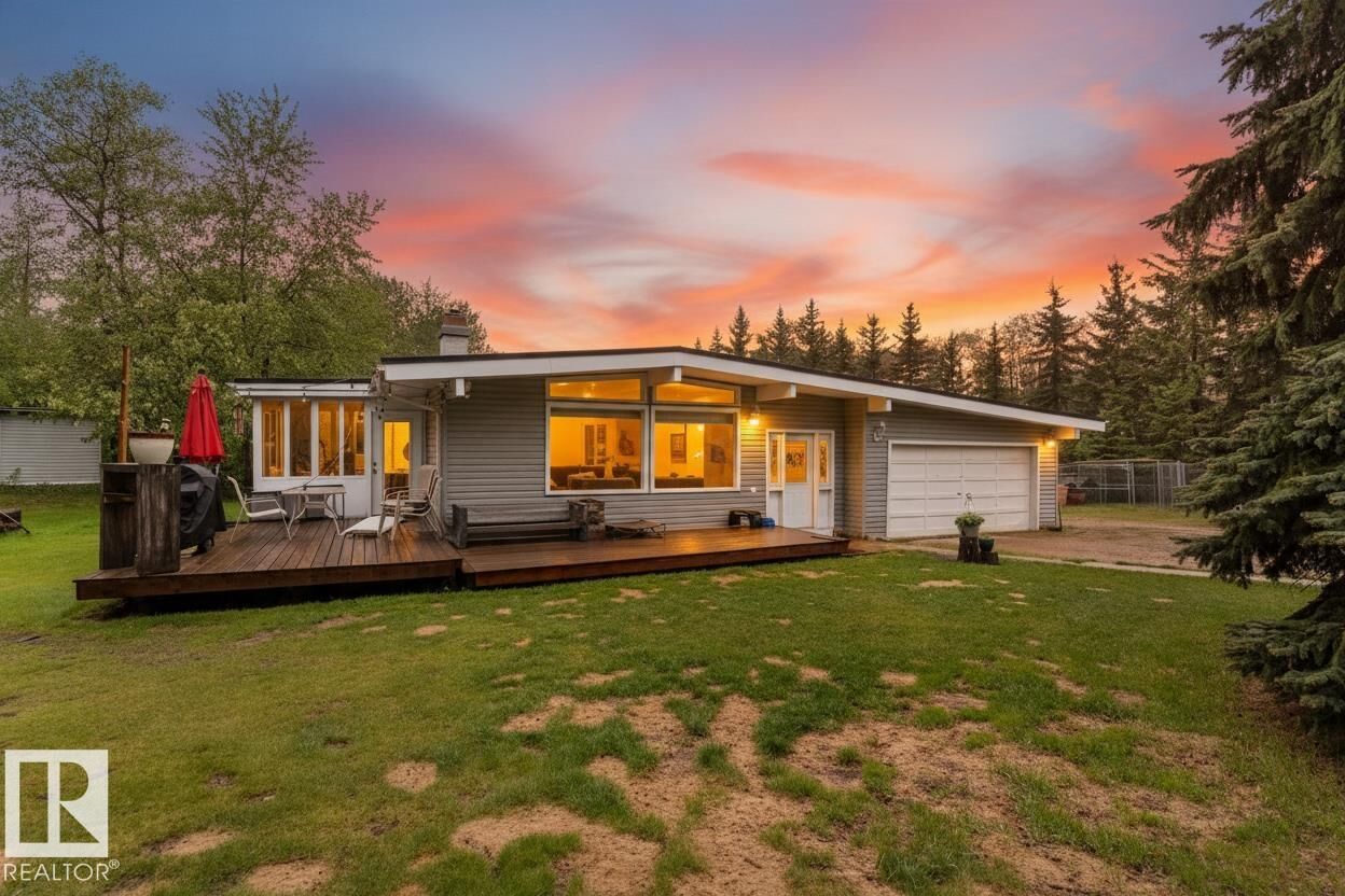 Property Photo:  52152 Rge Road 225 121  AB T8C 1C6 