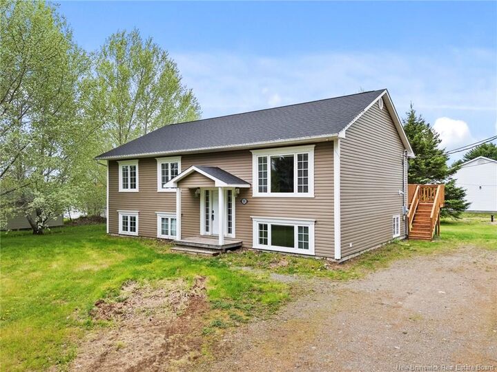 38 Foster Avenue — photo 1
