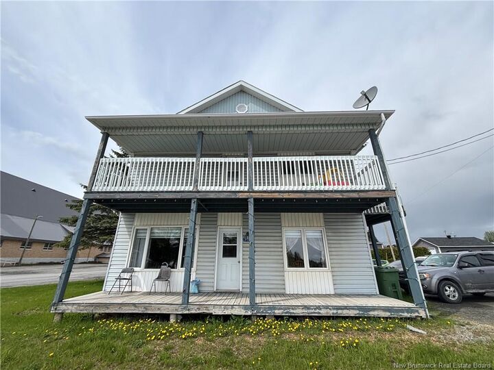 Property Photo:  76 Notre Dame  NB E8B 1H4 