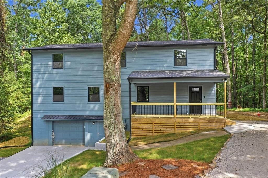 Property Photo: 4522 Bartow Carver Road SE GA 30102