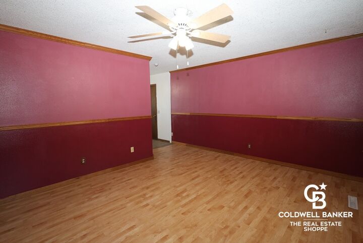 Property Photo: 2509 N C Street KS 67846