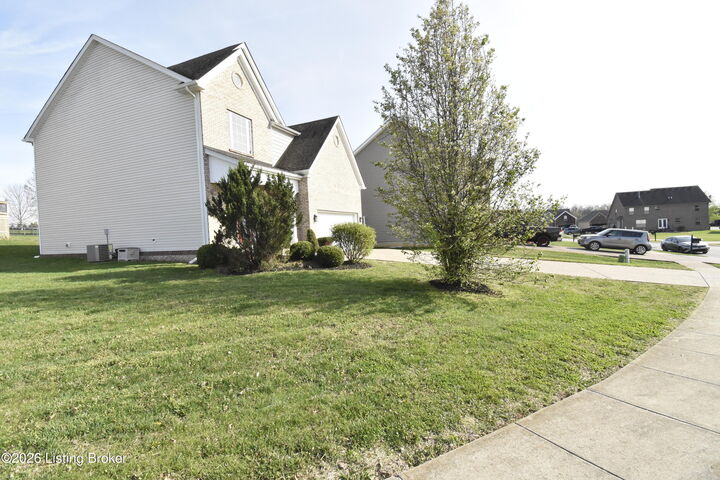 Property Photo:  17811 Birch Bend Cir  KY 40023 