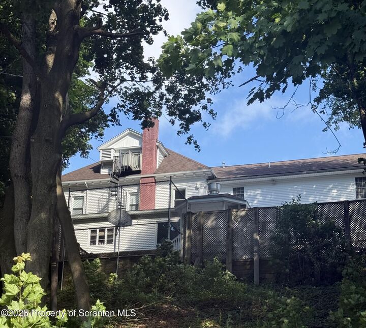 Property Photo:  630 Taylor Avenue  PA 18510 