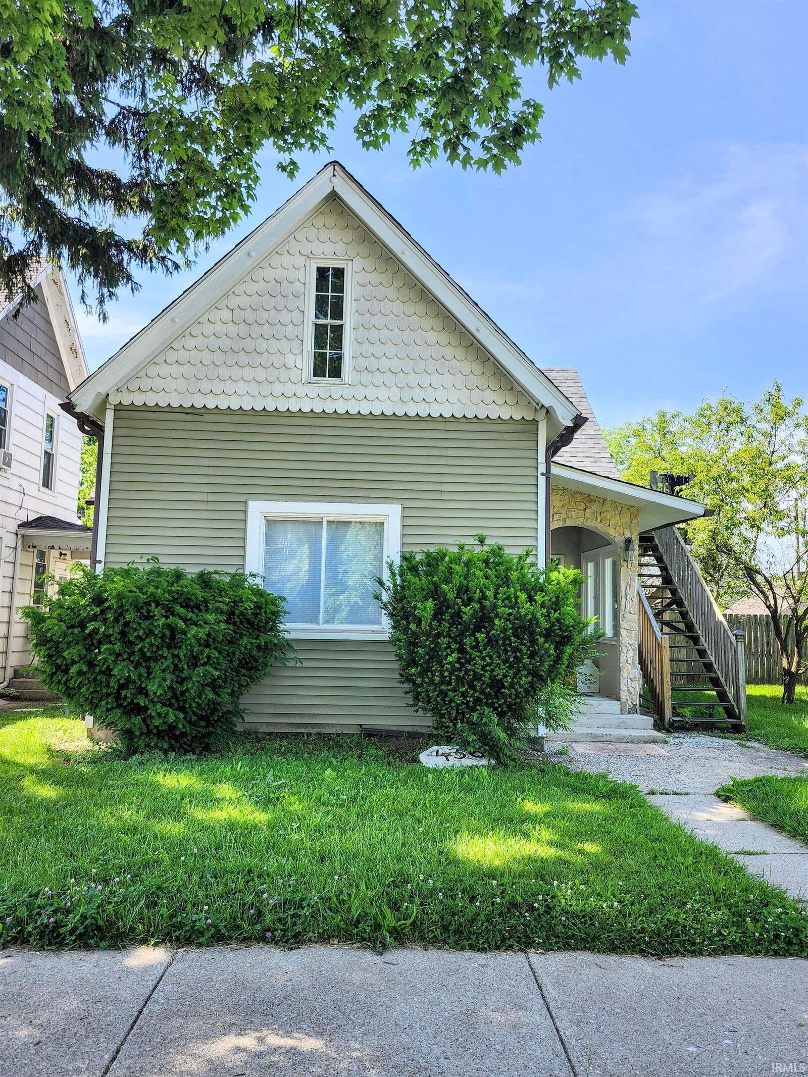 Property Photo: 436 E Taber Street IN 46803-2498
