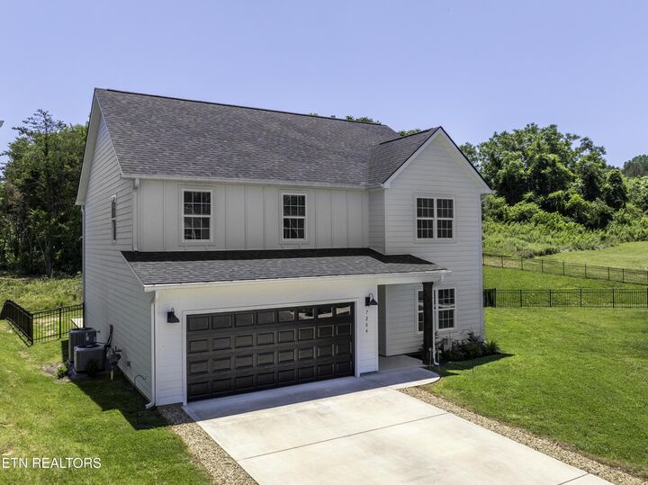 Property Photo: 7204 Orchard Harvest Lane TN 37924