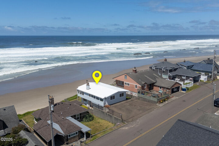 Property Photo:  3549 NW Jetty Ave Avenue  OR 97367 