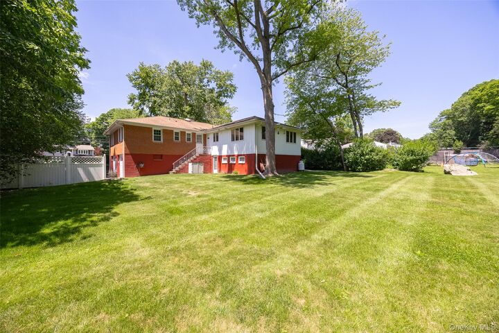Property Photo: 89 Edgehill Drive NY 12590