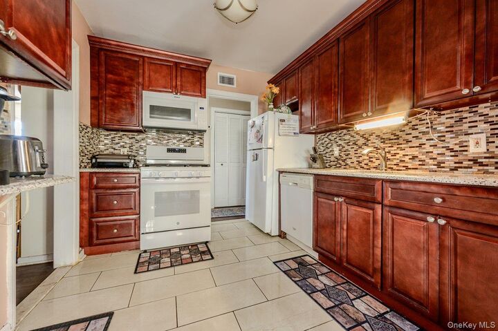 Property Photo:  747 W Penn Street  NY 11561 