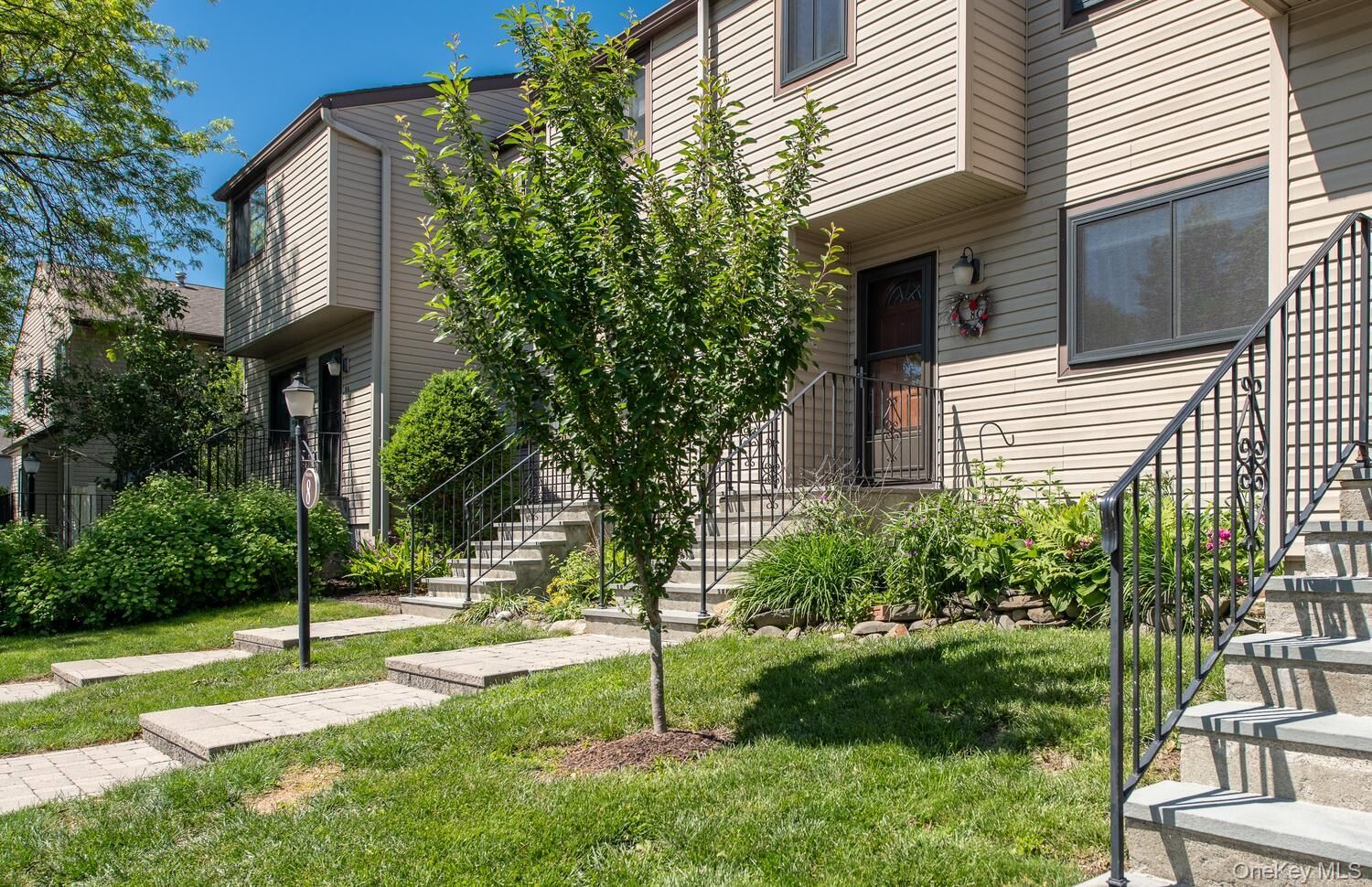 Property Photo: 8 Knightsbridge C NY 12603